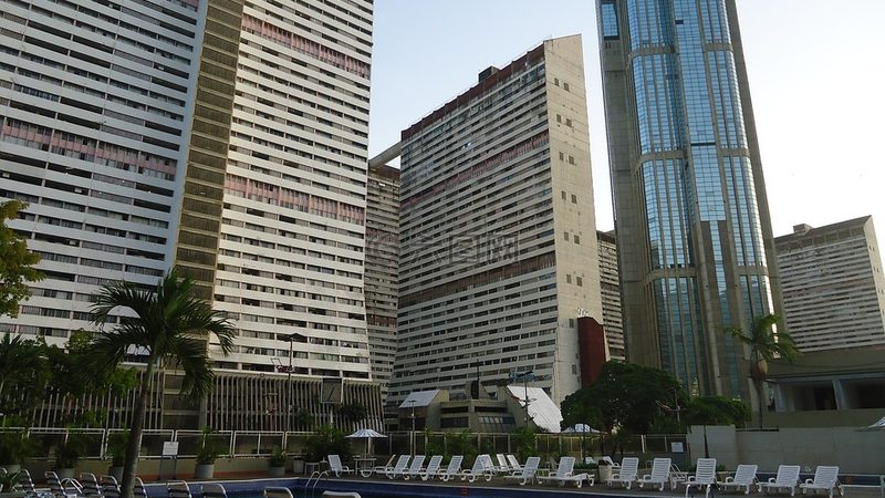 亲子游是增进亲子感情的好机会。在旅行过程中，可以尝试以下互动方式：
